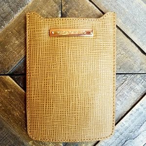 NEW Vince Camuto Leather iphone Sleeve